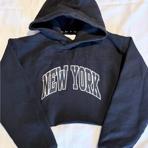 TNA Aritzia Black Hoodie cropped Sz Small